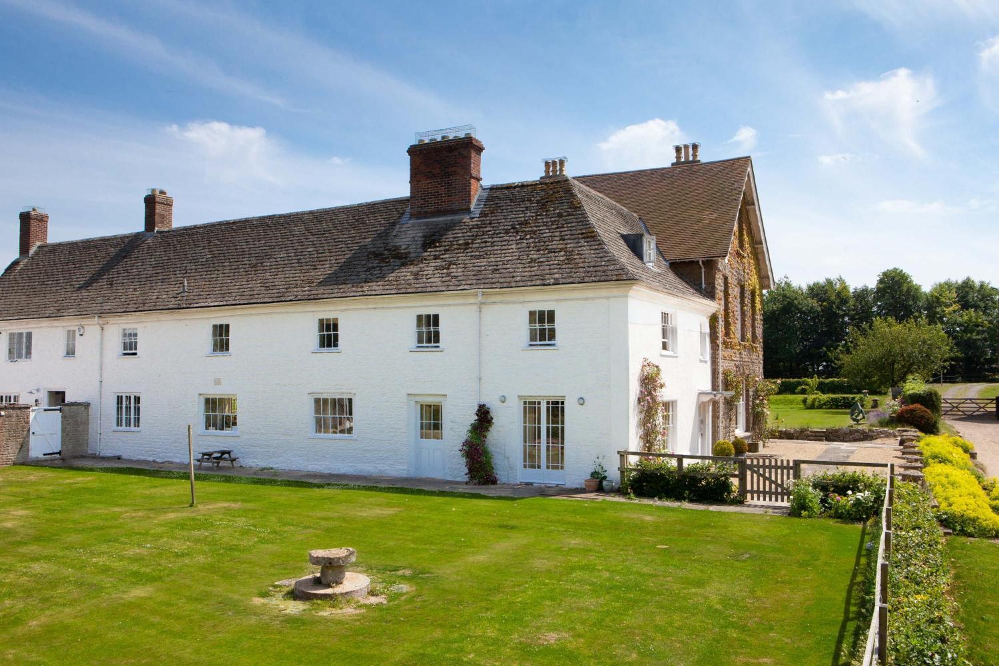 سويندون Overtown Manor Bed And Breakfast المظهر الخارجي الصورة